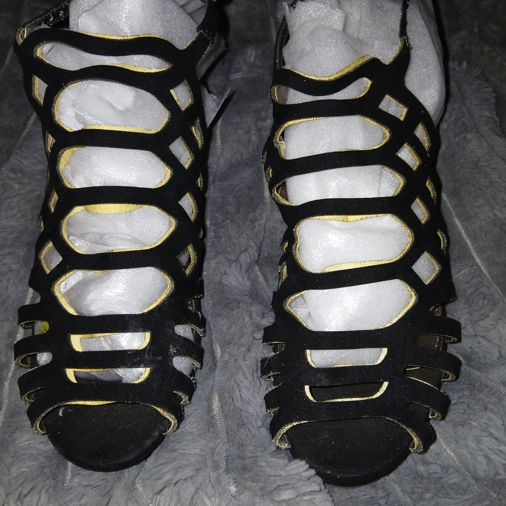 Steve Madden Black and Gold Strappy Heels
